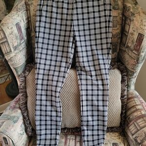 GAP Black and White Checkered Leggings